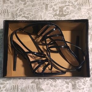 Anne Michelle Madrag Glossy Black Strappy Heels Size 7.5
